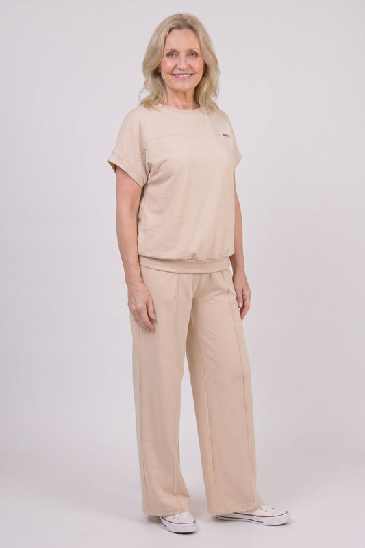 Set Women - Two-Piece Plus Size Loungewear Outfit with Wide-Leg Palazzo Trousers