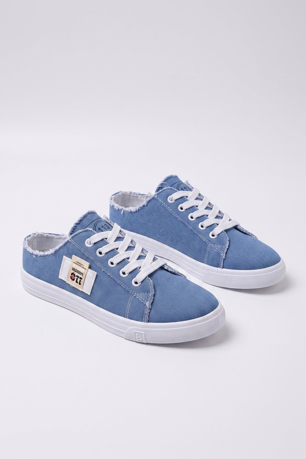 Sneakers Women - Denim Lace-Up Trainers