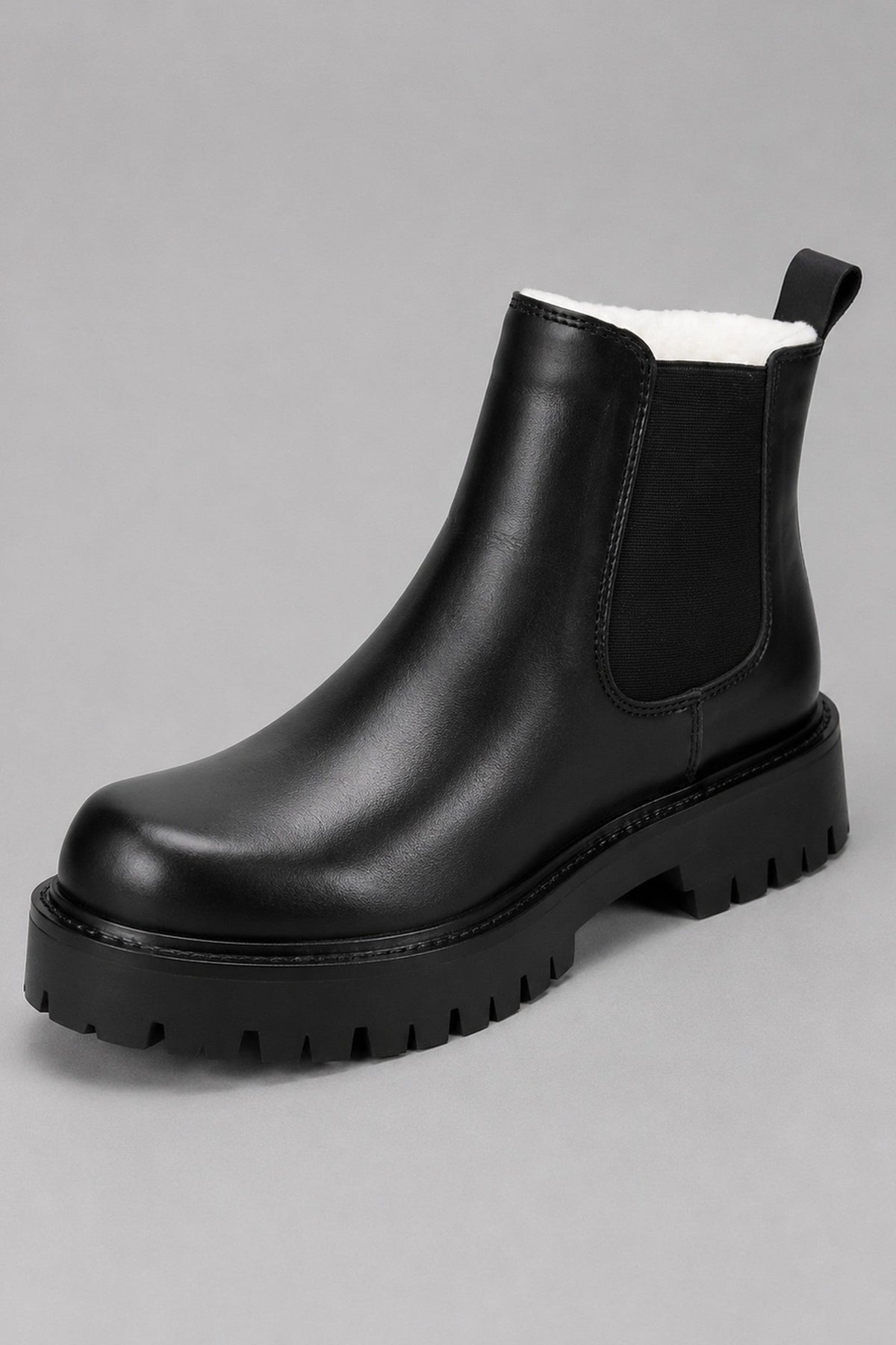 Boots Men - Chelsea Boots with Chunky Sole