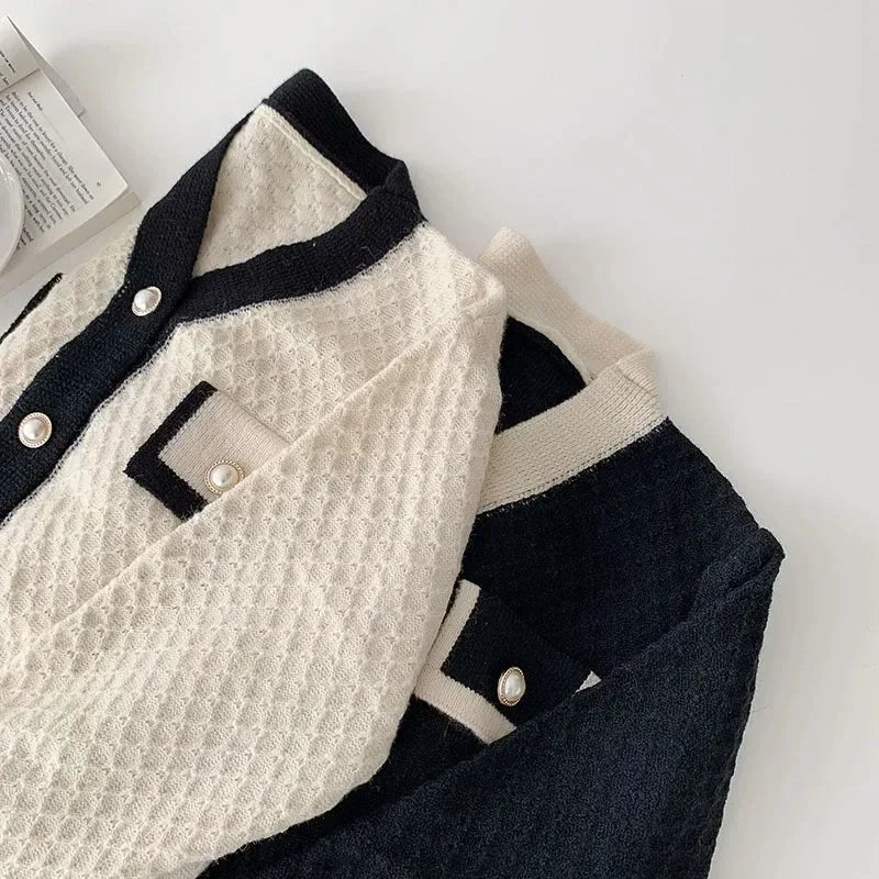 Cardigan Women - Contrast Trim Knit Cardigan with Pockets