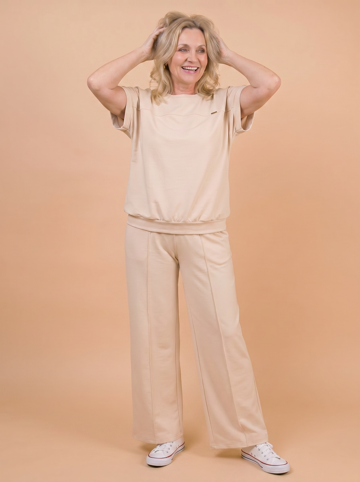 Set Women - Two-Piece Plus Size Loungewear Outfit with Wide-Leg Palazzo Trousers