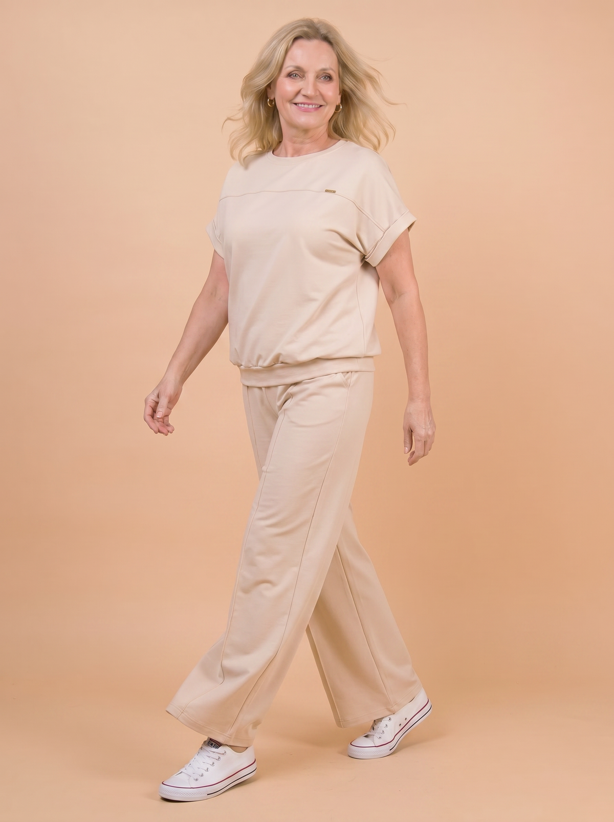 Set Women - Two-Piece Plus Size Loungewear Outfit with Wide-Leg Palazzo Trousers