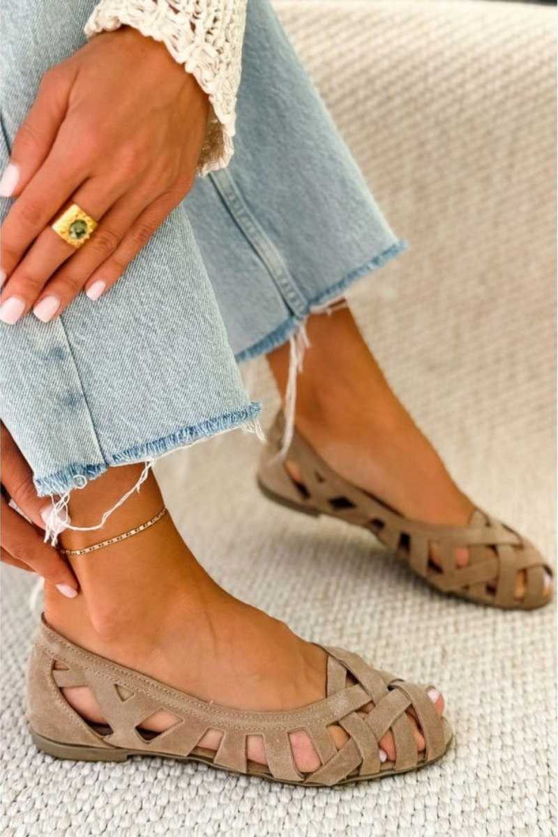 Sandals Women - Braided Crossed-Strap Flat Sandals